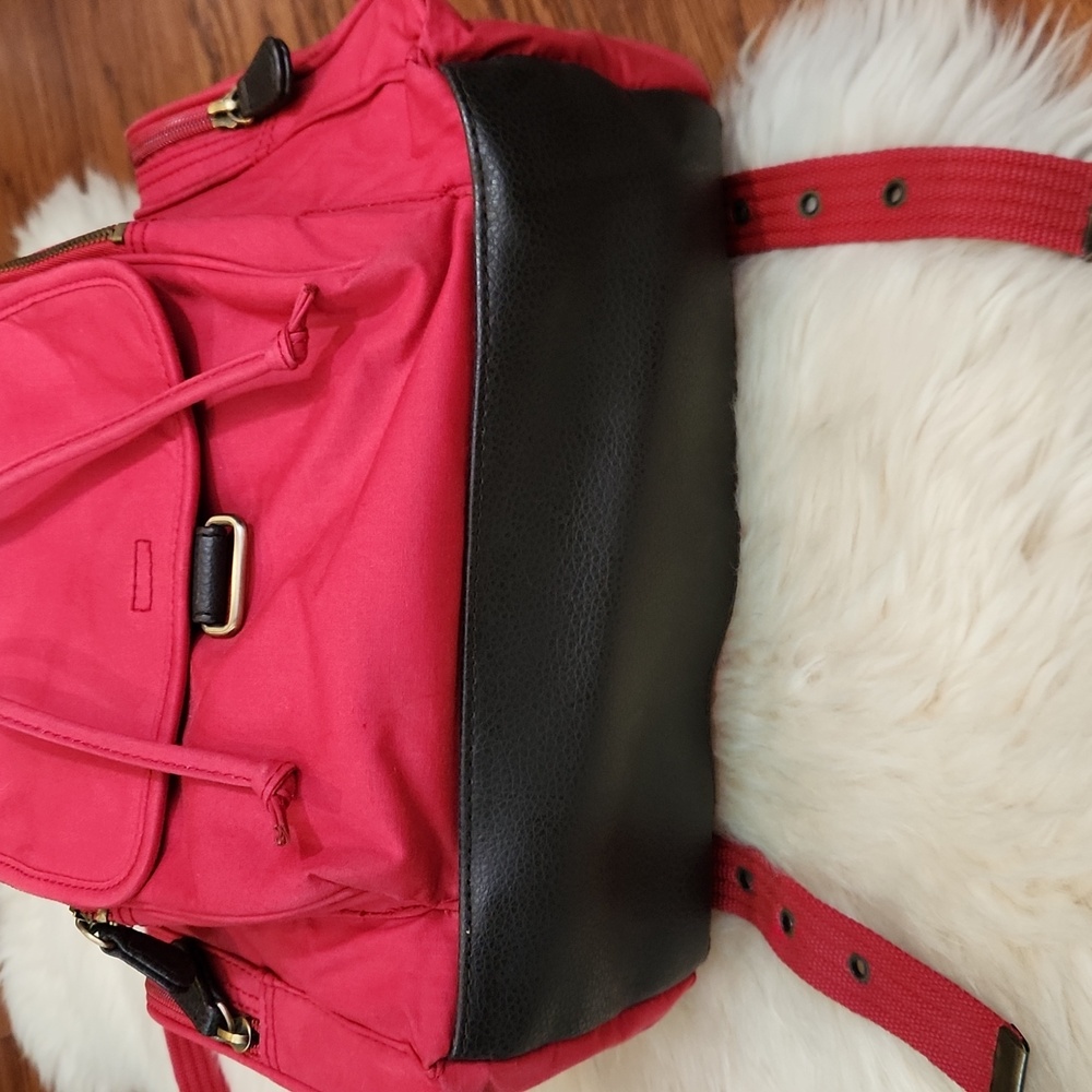 Liz Claiborne Red Mini Backpack - Picture 3 of 5